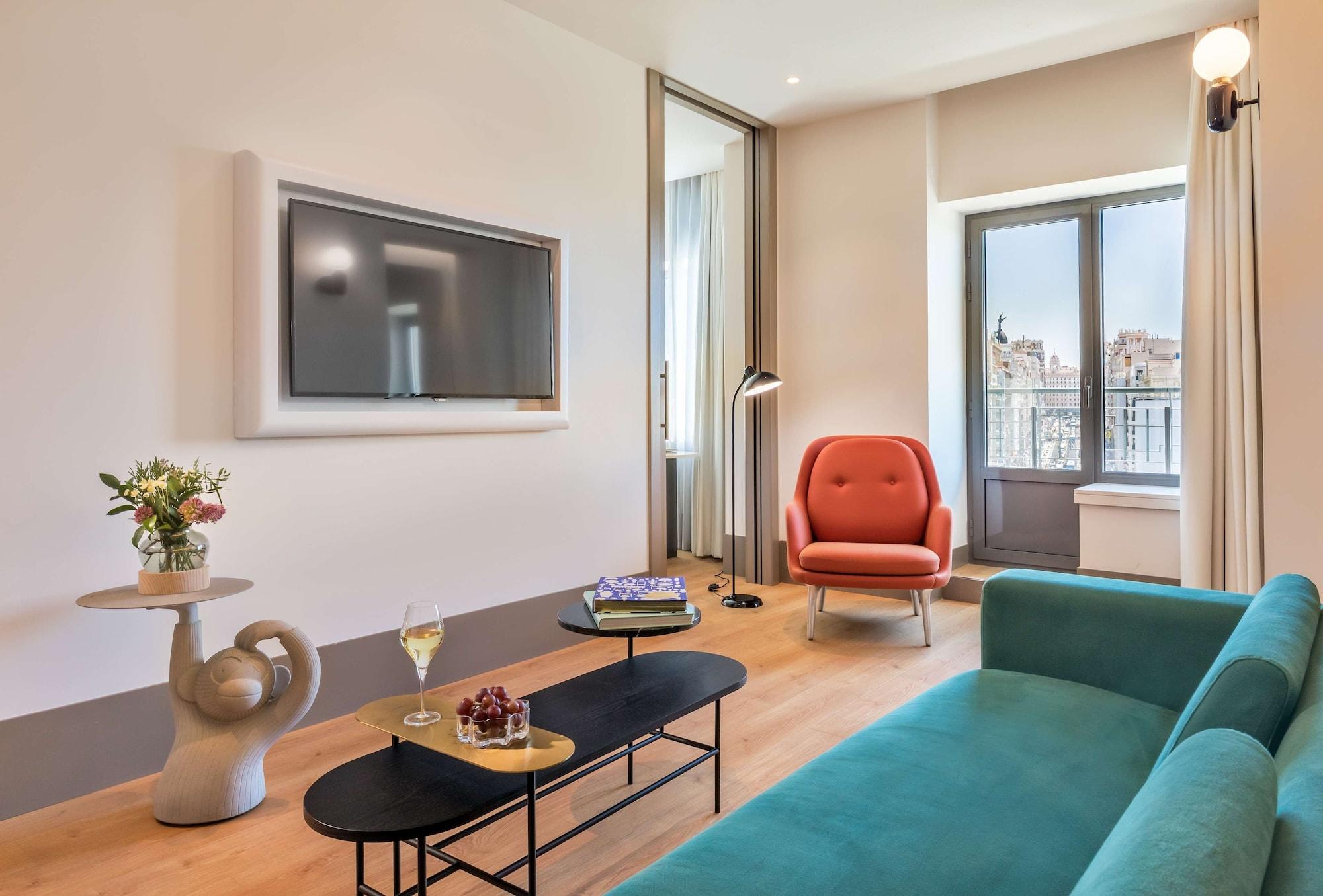 Hotel Barcelo Torre De Madrid Esterno foto Suite at the Hotel