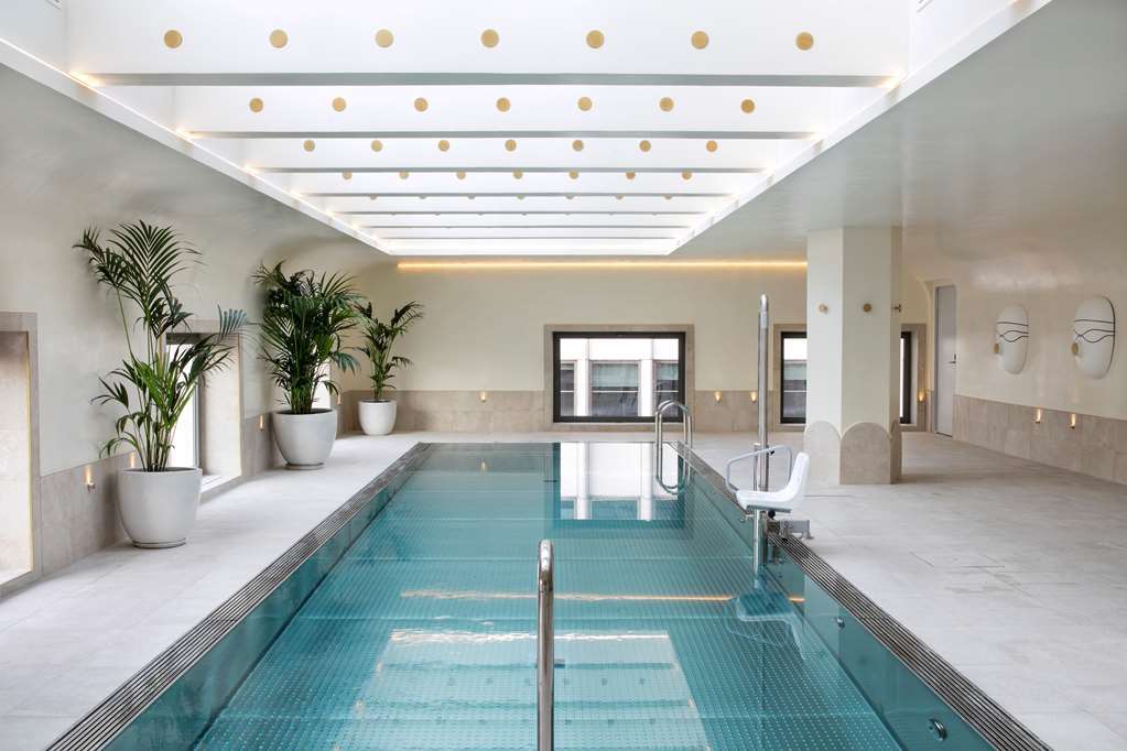 Hotel Barcelo Torre De Madrid Esterno foto The pool at the Mandarin Oriental, Munich