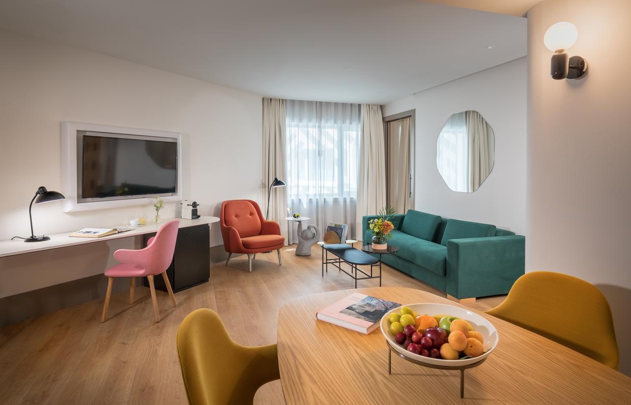 Hotel Barcelo Torre De Madrid Esterno foto Suite